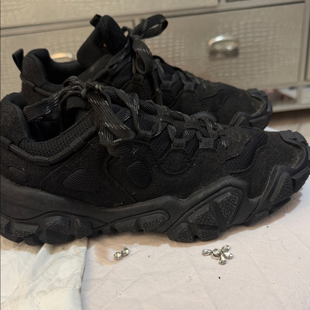 Chunky Black Sneakers